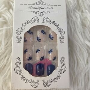 Beautiful Nails Blue White Yellow Solid Floral Short Length Round False Nails